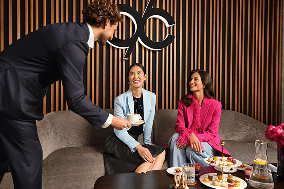 Service at lounge